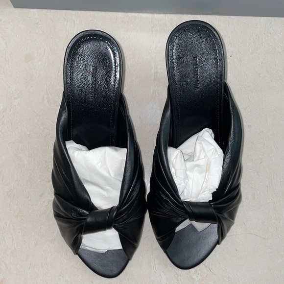BALENCIAGA Drapy Leather Heels - Picture 9 of 11